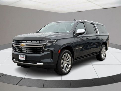 Used 2022 Chevrolet Suburban Premier image 8