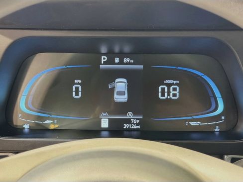 Used 2024 Hyundai Elantra SE FWD image 14