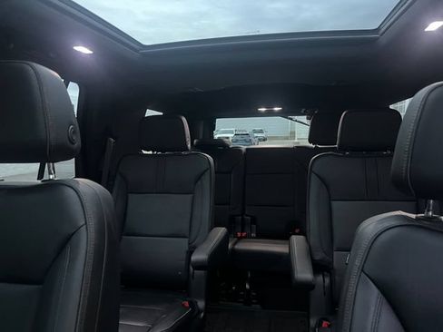 Used 2022 Chevrolet Tahoe RST w/ Luxury Package AWD/4WD image 29