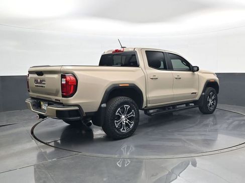 Used 2024 GMC Canyon AT4 w/ AT4 Premium Package AWD/4WD image 5