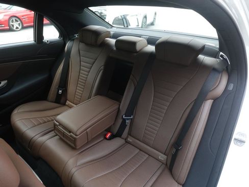 Used 2019 Mercedes-Benz S 560 4MATIC Sedan image 10
