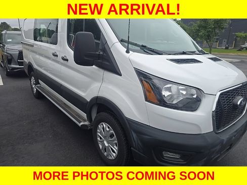 Used 2024 Ford Transit 250 Low Roof w/ Exterior Upgrade Package RWD image 2