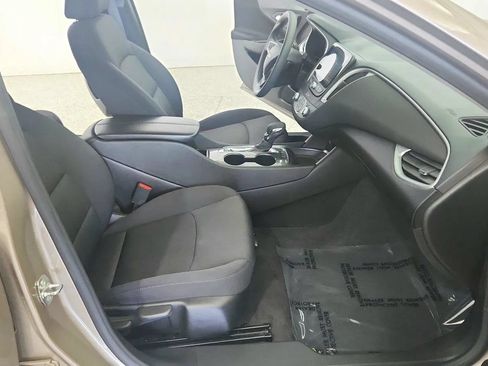 Used 2024 Chevrolet Malibu LT FWD image 27