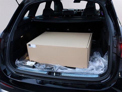 New 2026 Mercedes-Benz GLC 43 AMG 4MATIC image 15