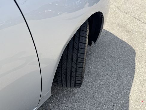 Used 2013 Toyota Corolla LE image 11