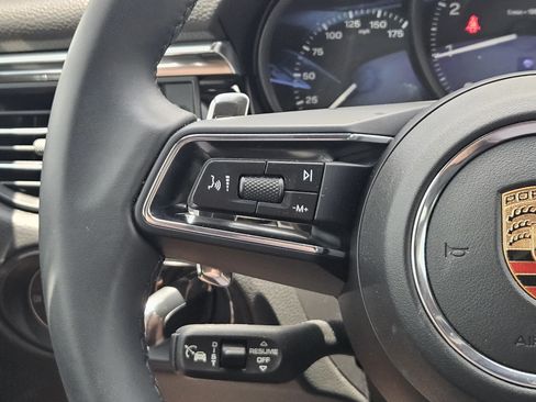 Certified 2026 Porsche Macan AWD/4WD image 26