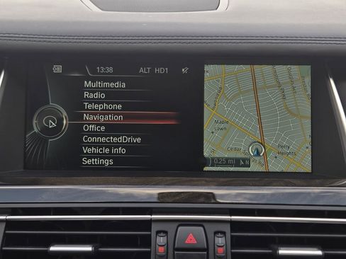 Used 2014 BMW 750i image 18