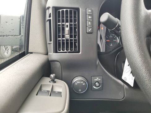New 2025 Chevrolet Express 2500 Work Van image 9