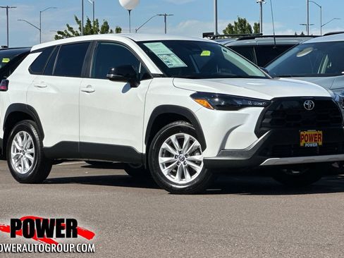 Used 2026 Toyota Corolla Cross LE FWD image 1