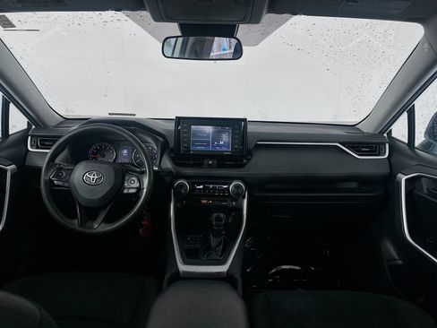 Used 2021 Toyota RAV4 LE AWD/4WD image 20