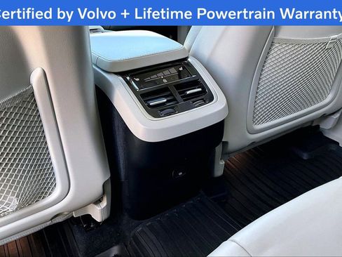 Certified 2025 Volvo XC90 B6 Ultra w/ Protection Package image 31