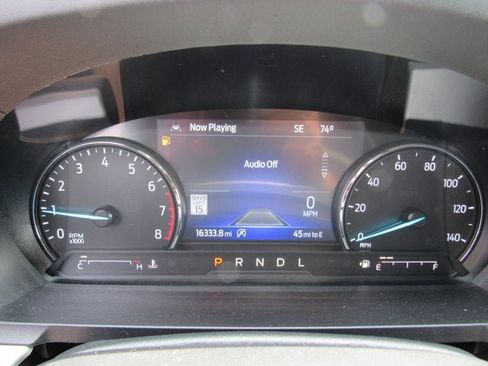 Used 2024 Ford Explorer XLT w/ Equipment Group 202A AWD/4WD image 15