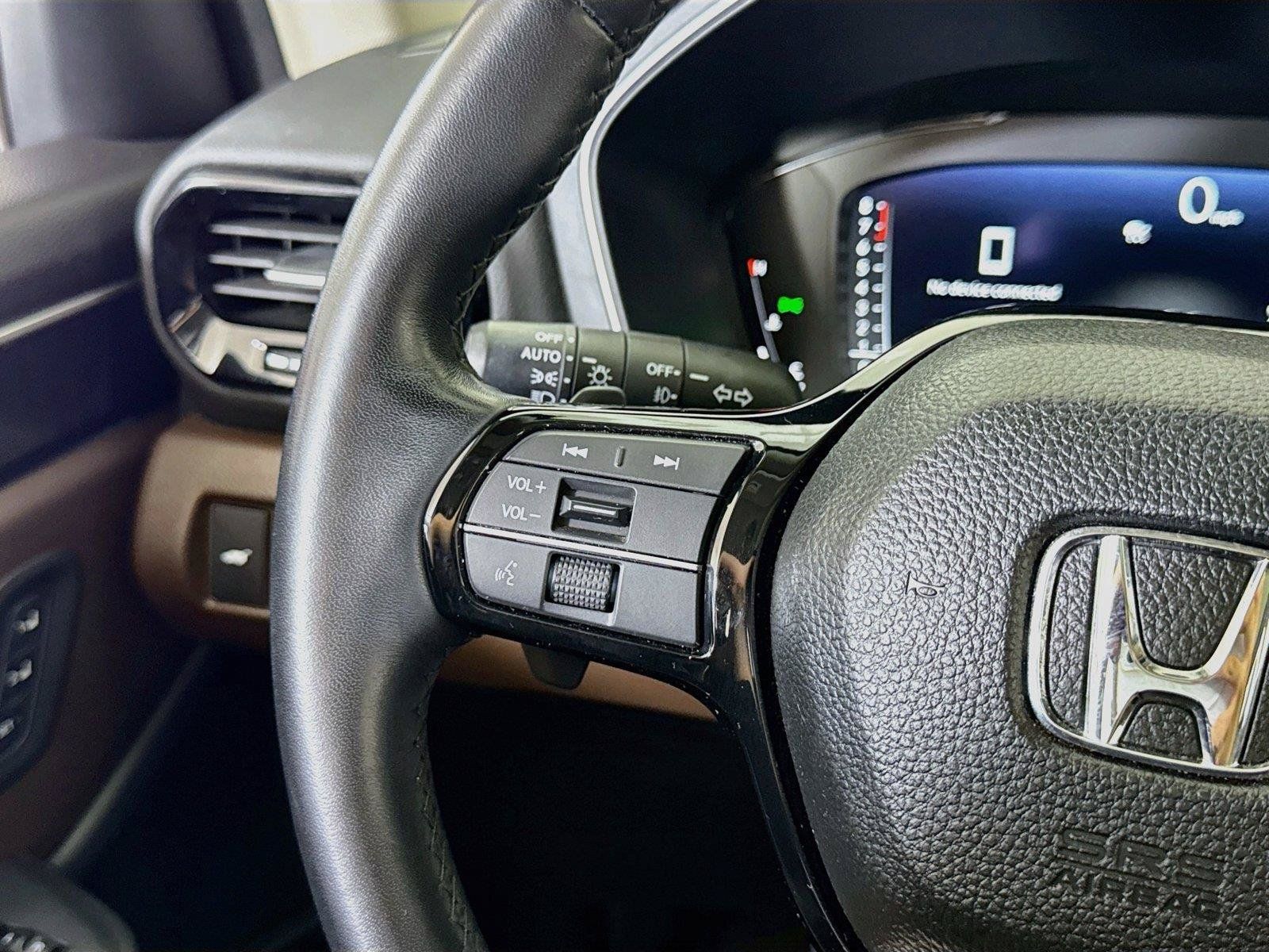 Used 2024 Honda Pilot Elite image 23