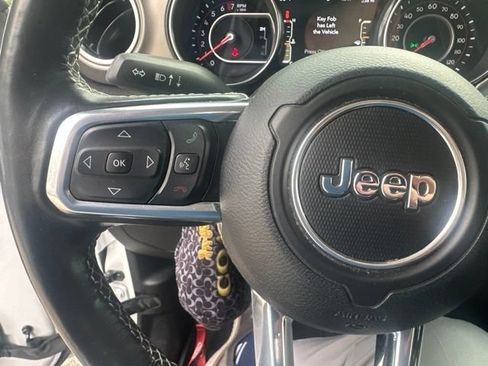 Used 2021 Jeep Wrangler Unlimited Rubicon AWD/4WD image 21