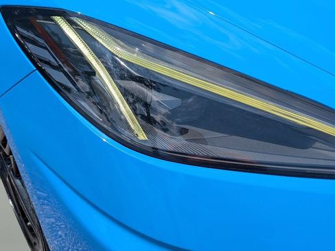 Used 2022 Chevrolet Corvette Stingray Premium Conv w/ Z51 Performance Package RWD image 9
