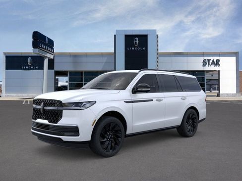 New 2025 Lincoln Navigator Reserve w/ Jet Appearance Package AWD/4WD image 1