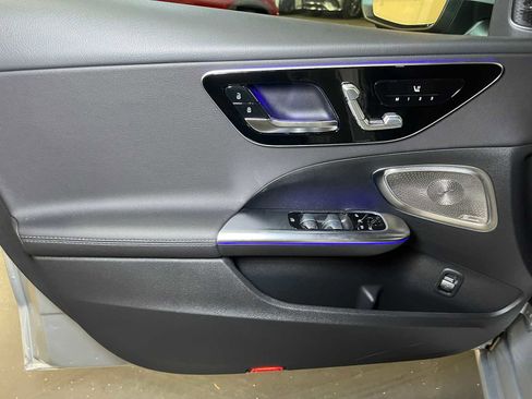 Used 2025 Mercedes-Benz C 300 4MATIC Sedan image 18