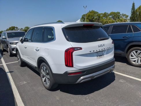 Used 2022 Kia Telluride EX w/ EX Premium Package image 10
