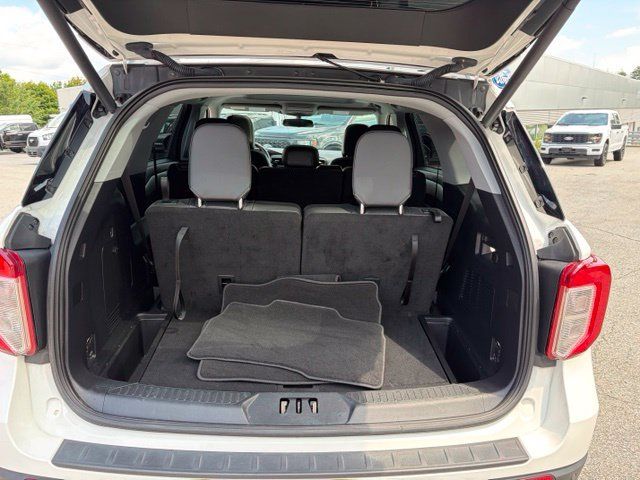 Certified 2022 Ford Explorer XLT w/ Equipment Group 202A AWD/4WD image 13