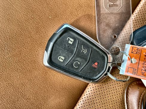 Used 2019 Cadillac XT4 Premium Luxury image 21