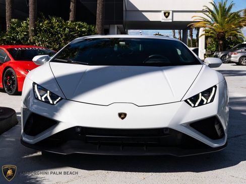 Used 2021 Lamborghini Huracan EVO image 10