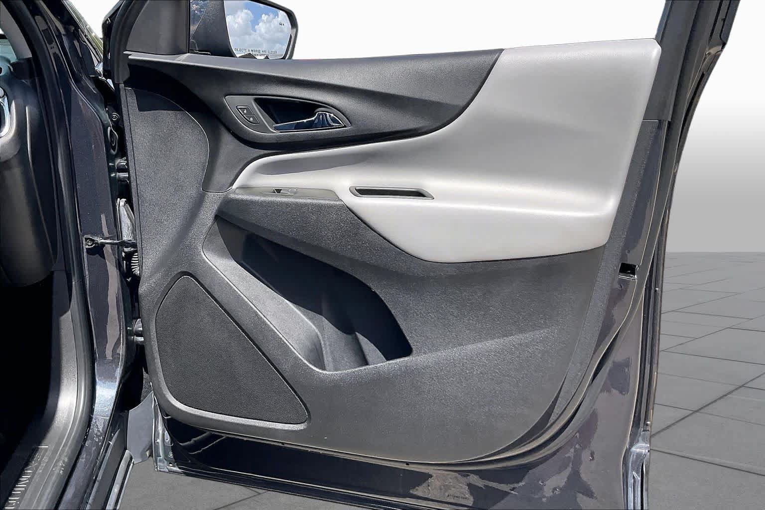 Used 2022 Chevrolet Equinox LT FWD image 22