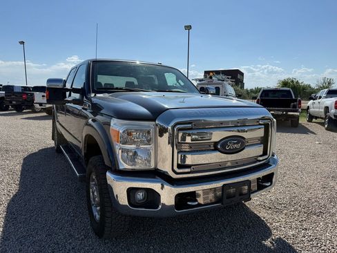 Used 2016 Ford F250 XLT w/ XTR Plus Package AWD/4WD image 2