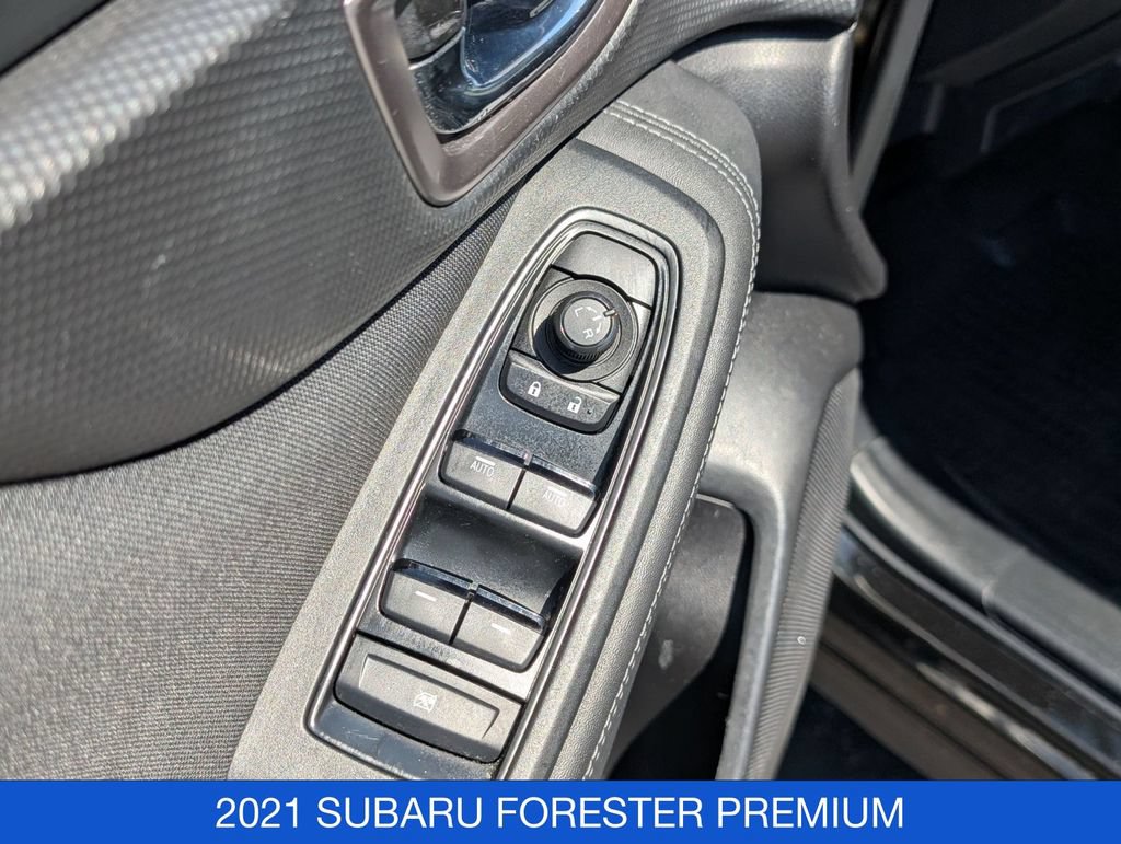 Used 2021 Subaru Forester Premium AWD/4WD image 12