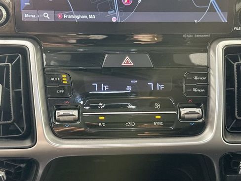 Used 2023 Kia Sorento S w/ Panoramic Sunroof Package AWD/4WD image 15
