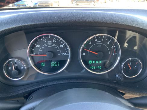 Used 2012 Jeep Wrangler Unlimited Sahara AWD/4WD image 19