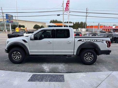 Used 2018 Ford F150 Raptor w/ Equipment Group 802A Luxury image 6