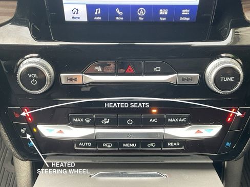 Used 2023 Ford Explorer Limited w/ Limited Technology Package image 17