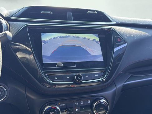 Used 2023 Chevrolet TrailBlazer RS w/ Convenience Package image 16