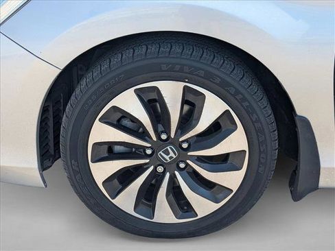 Used 2015 Honda Accord Touring image 10