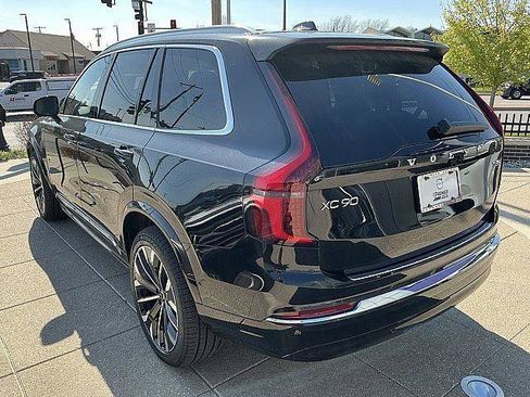 New 2026 Volvo XC90 T8 Plus w/ Protection Package Premier AWD/4WD image 10