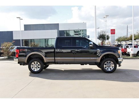 Used 2019 Ford F250 King Ranch w/ King Ranch Ultimate Package image 7