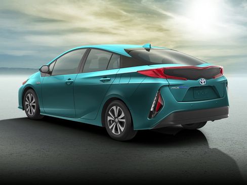 Used 2017 Toyota Prius Prime Plus FWD image 1