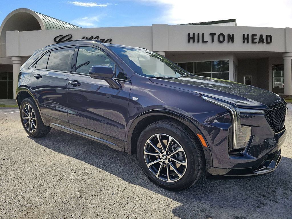 Certified 2024 Cadillac XT4 Sport w/ Cold Weather Package AWD/4WD image 8
