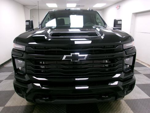 Used 2026 Chevrolet Silverado 2500 Custom w/ Custom Value Package AWD/4WD image 15