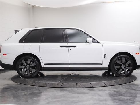 Used 2023 Rolls-Royce Cullinan AWD/4WD image 6