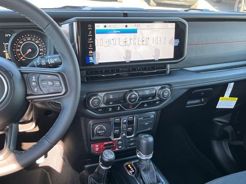 New 2025 Jeep Wrangler Unlimited Rubicon image 10