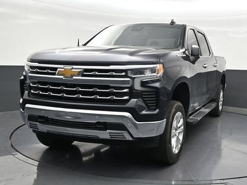 Used 2023 Chevrolet Silverado 1500 LTZ RWD image 9