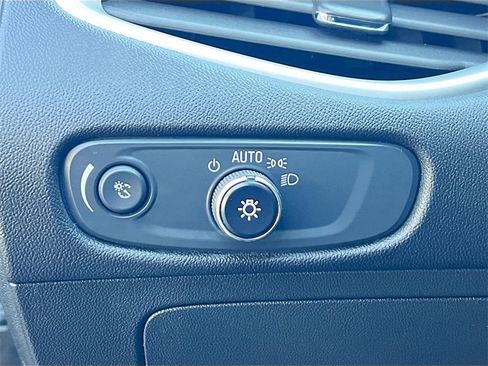 Used 2023 Chevrolet Malibu LT image 10