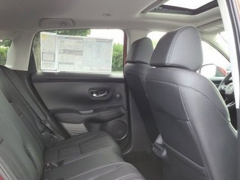 Used 2025 Honda HR-V EX-L image 14