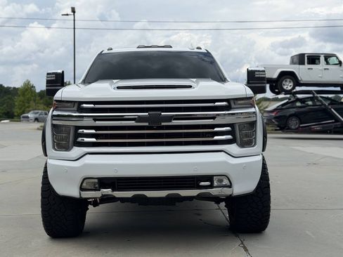 Used 2021 Chevrolet Silverado 2500 High Country AWD/4WD image 2
