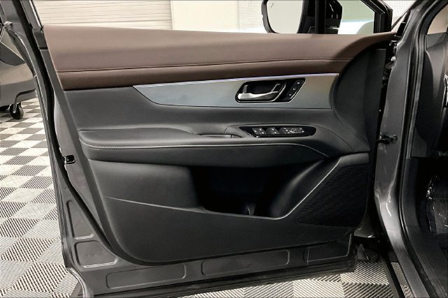Used 2025 Nissan Murano Platinum w/ Cargo Package AWD/4WD image 21