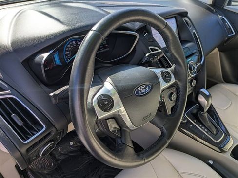 Used 2017 Ford Focus Electric Hatchback image 17