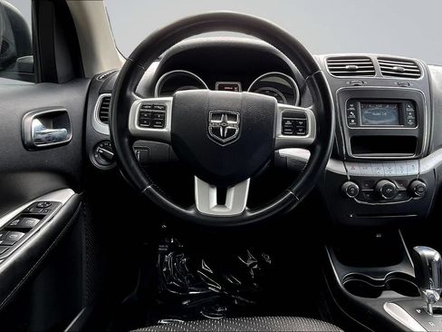 Used 2020 Dodge Journey SE w/ SE Popular Equipment Group FWD image 6