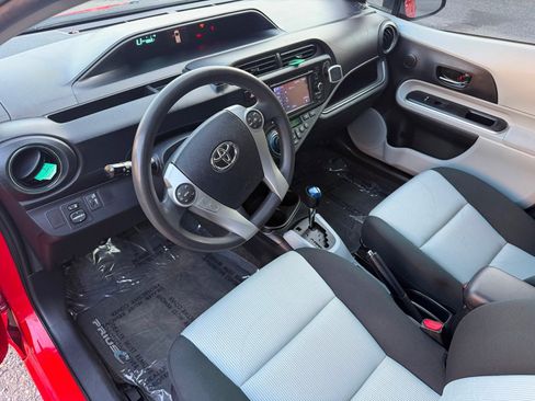 Used 2014 Toyota Prius C Three FWD image 10