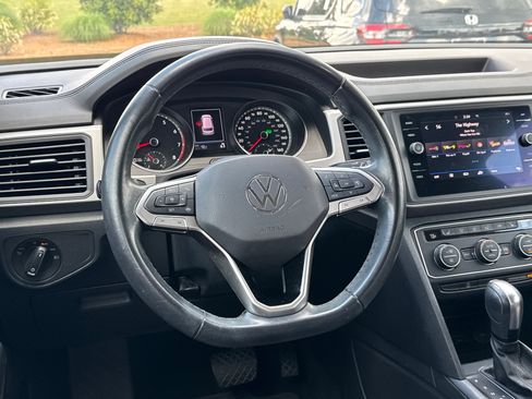 Used 2021 Volkswagen Atlas SE w/ Towing Package FWD image 24
